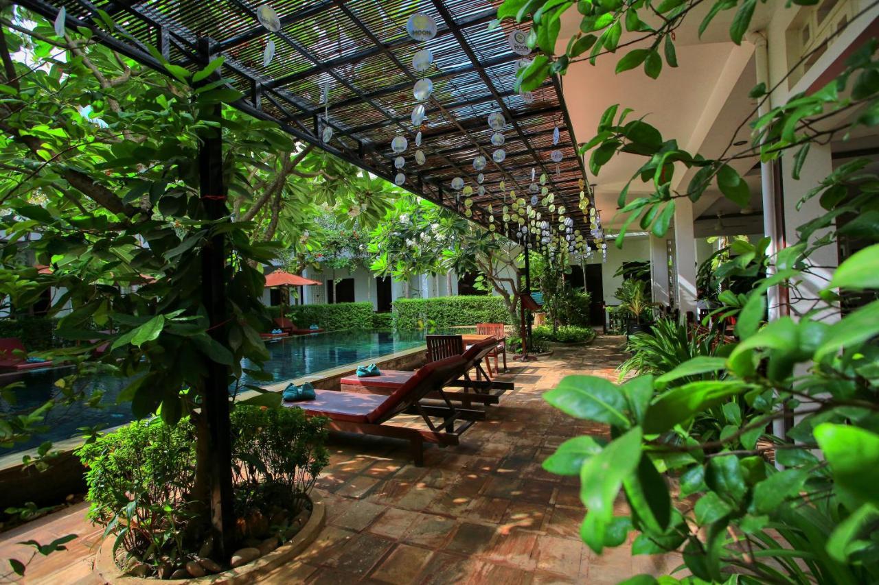 The Moon Residence & Spa Siem Reap Esterno foto