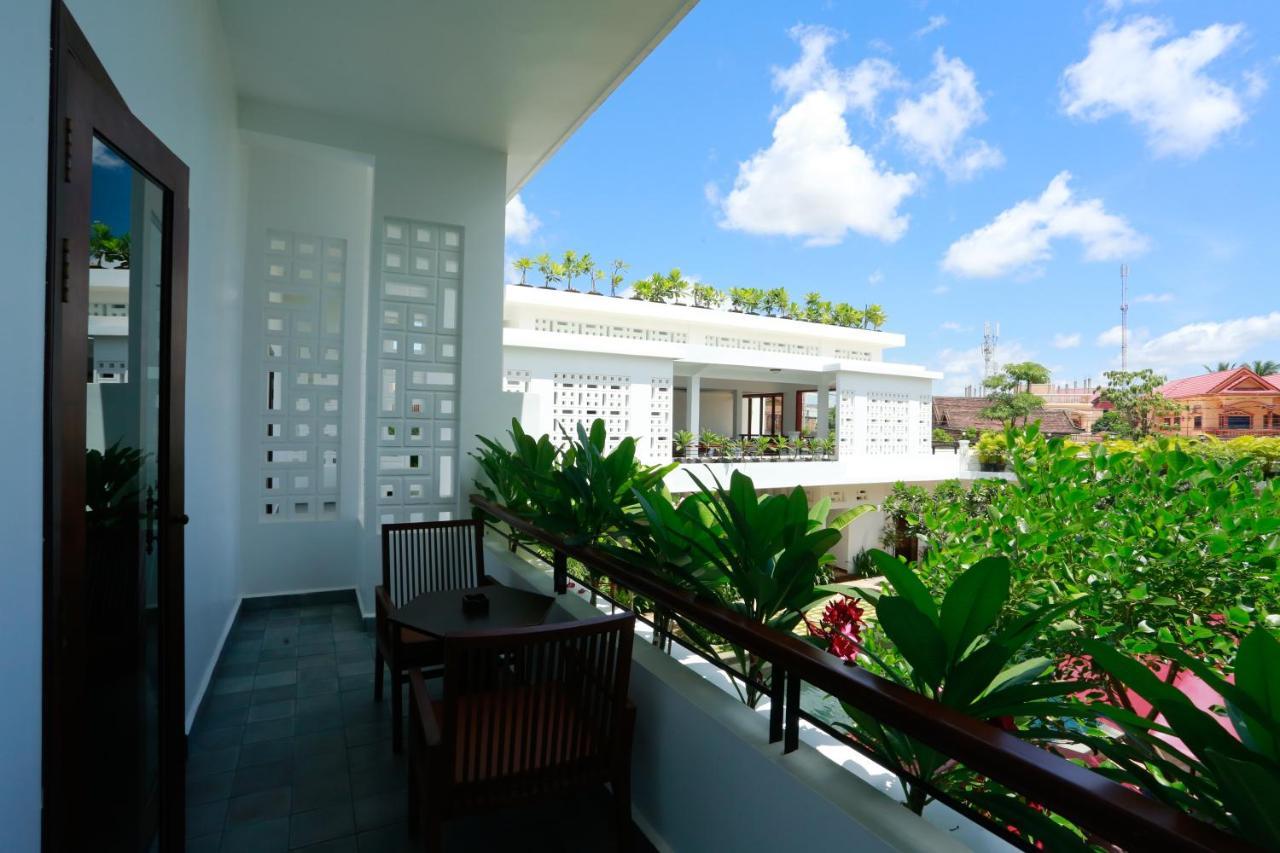 The Moon Residence & Spa Siem Reap Esterno foto