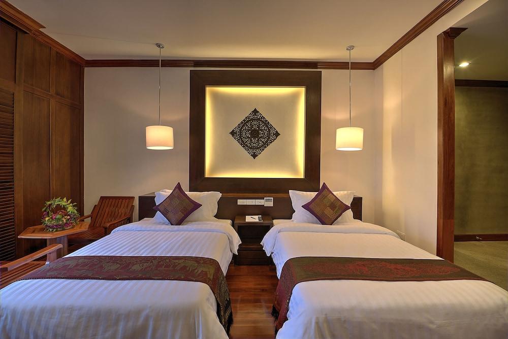 The Moon Residence & Spa Siem Reap Esterno foto